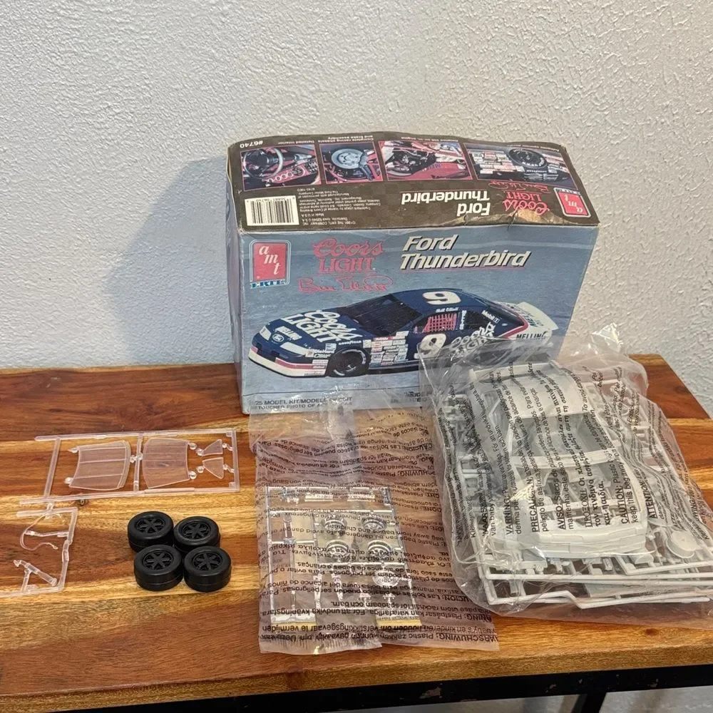 Vintage AMT ERTL 1991 Bill Elliott Coors Light Ford Thunderbird 1:25 Model Kit 9
